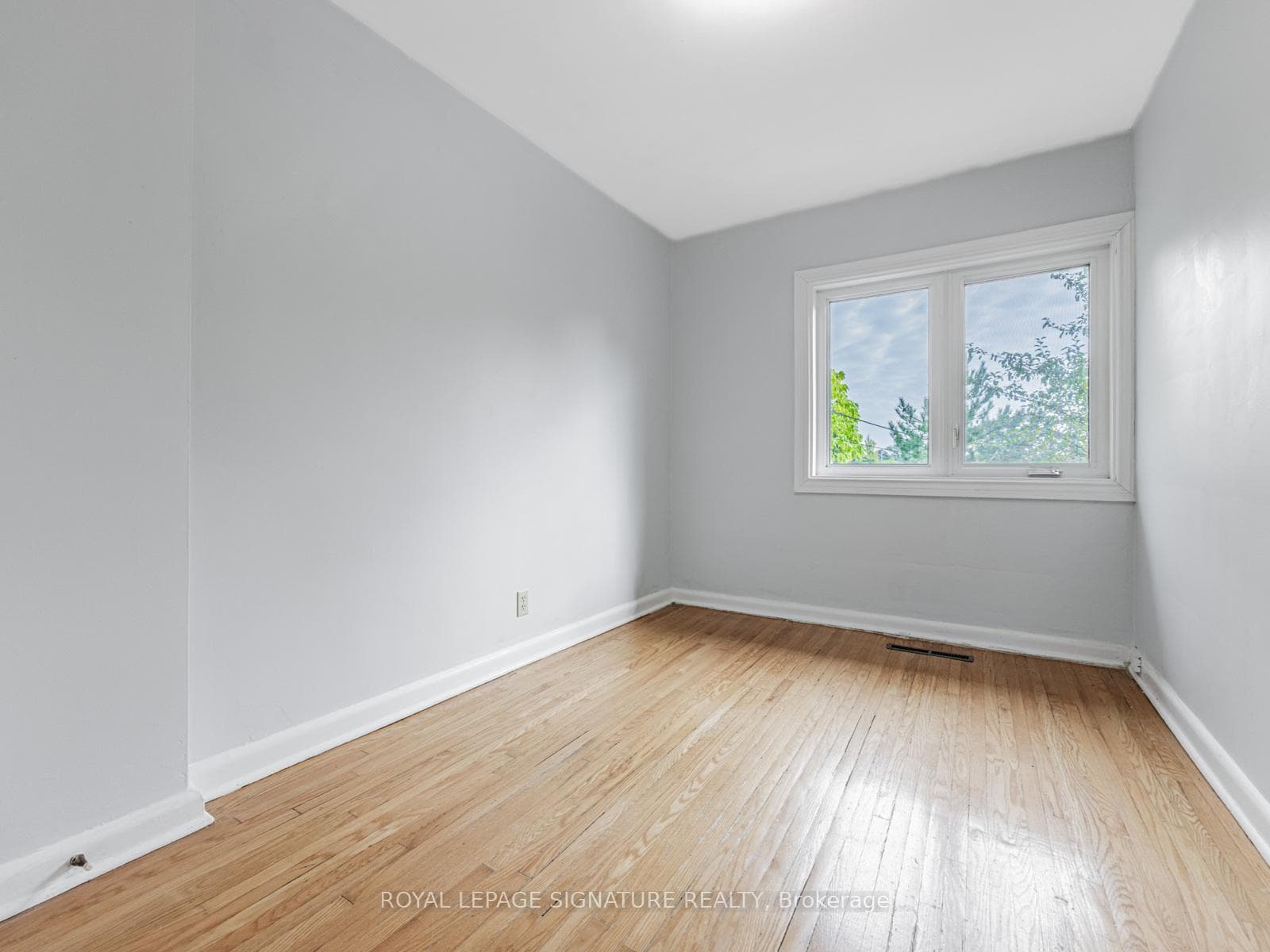 4 Burdock Lane - Condo photo 18 of 32 in Don Mills / Parkwoods / Victoria Village, Ontario