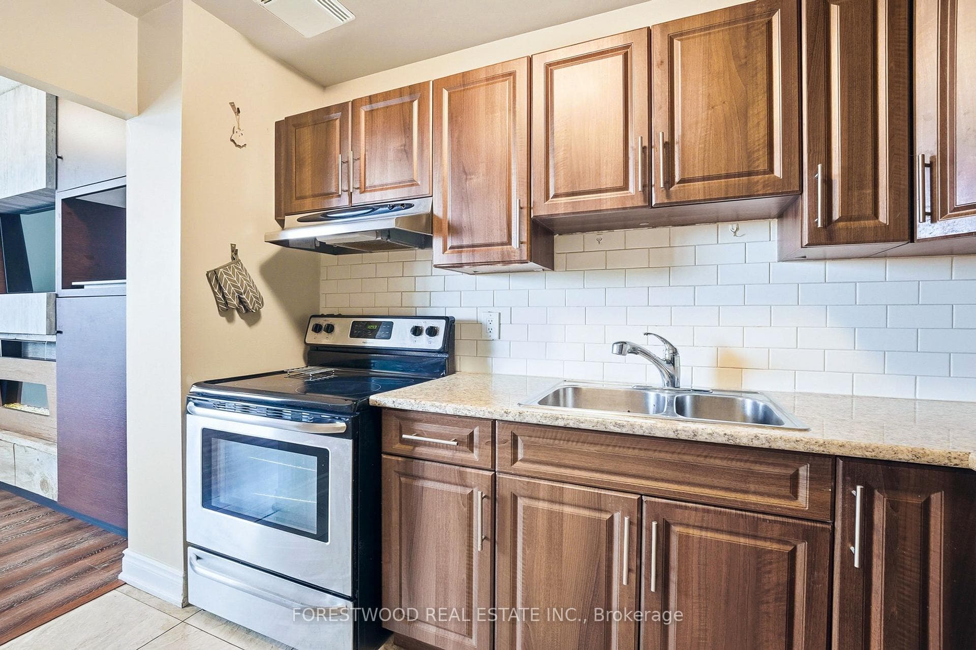 3145 Queen Frederica Drive Unit 506 - Condo photo 15 of 35 in Mississauga, Ontario