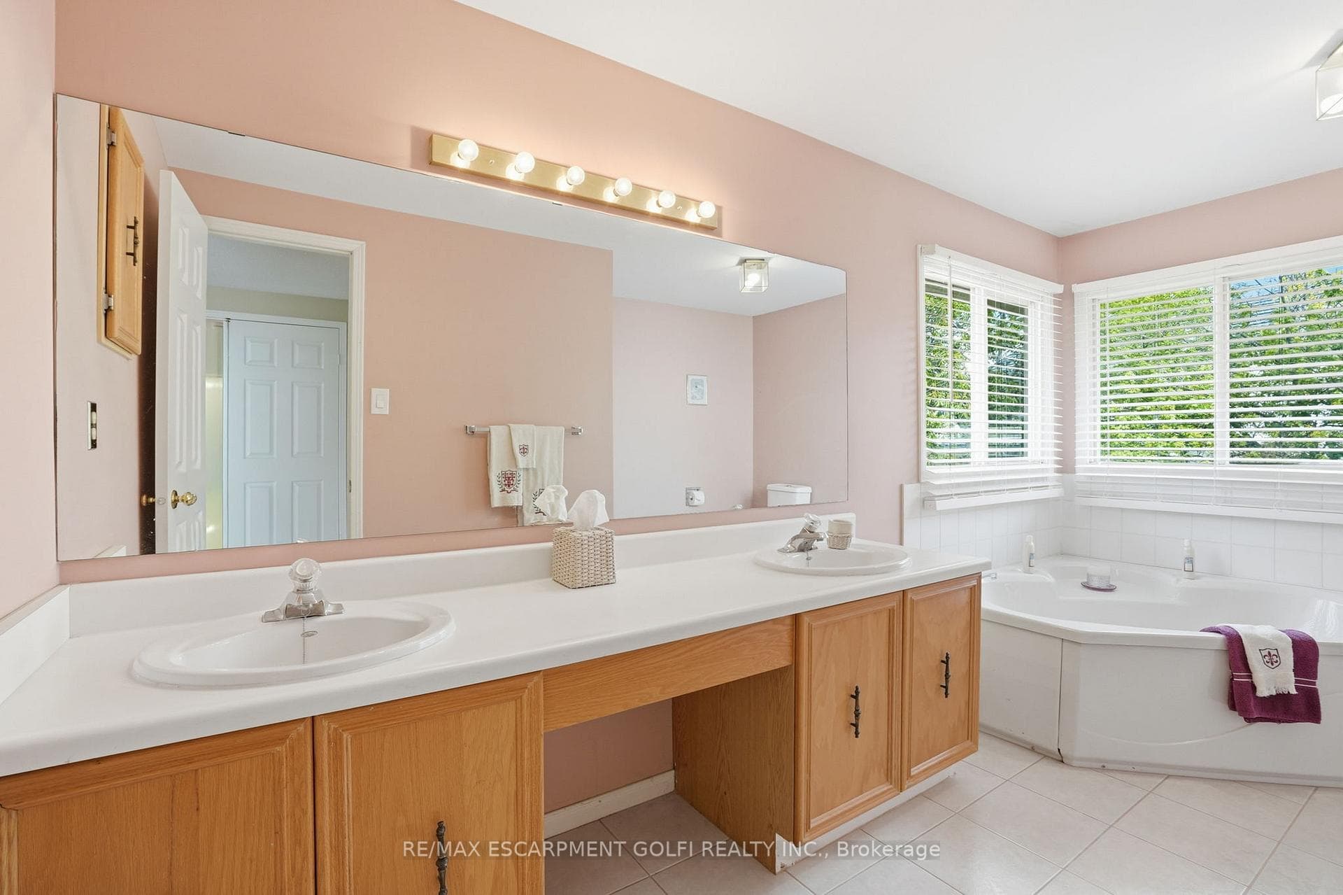 3277 Folkway Drive - Detached photo 23 of 41 in Burlington, Ontario
