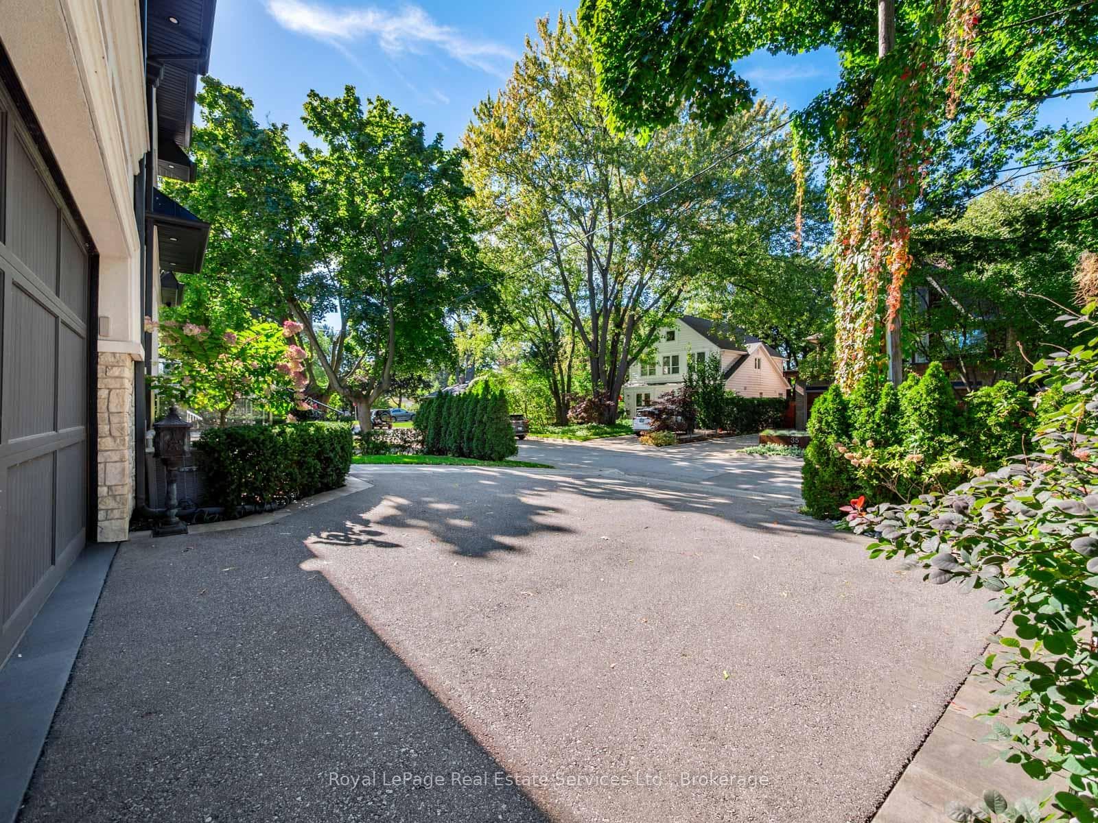 36 Anderson Street - Detached photo 3 of 49 in Oakville, Ontario