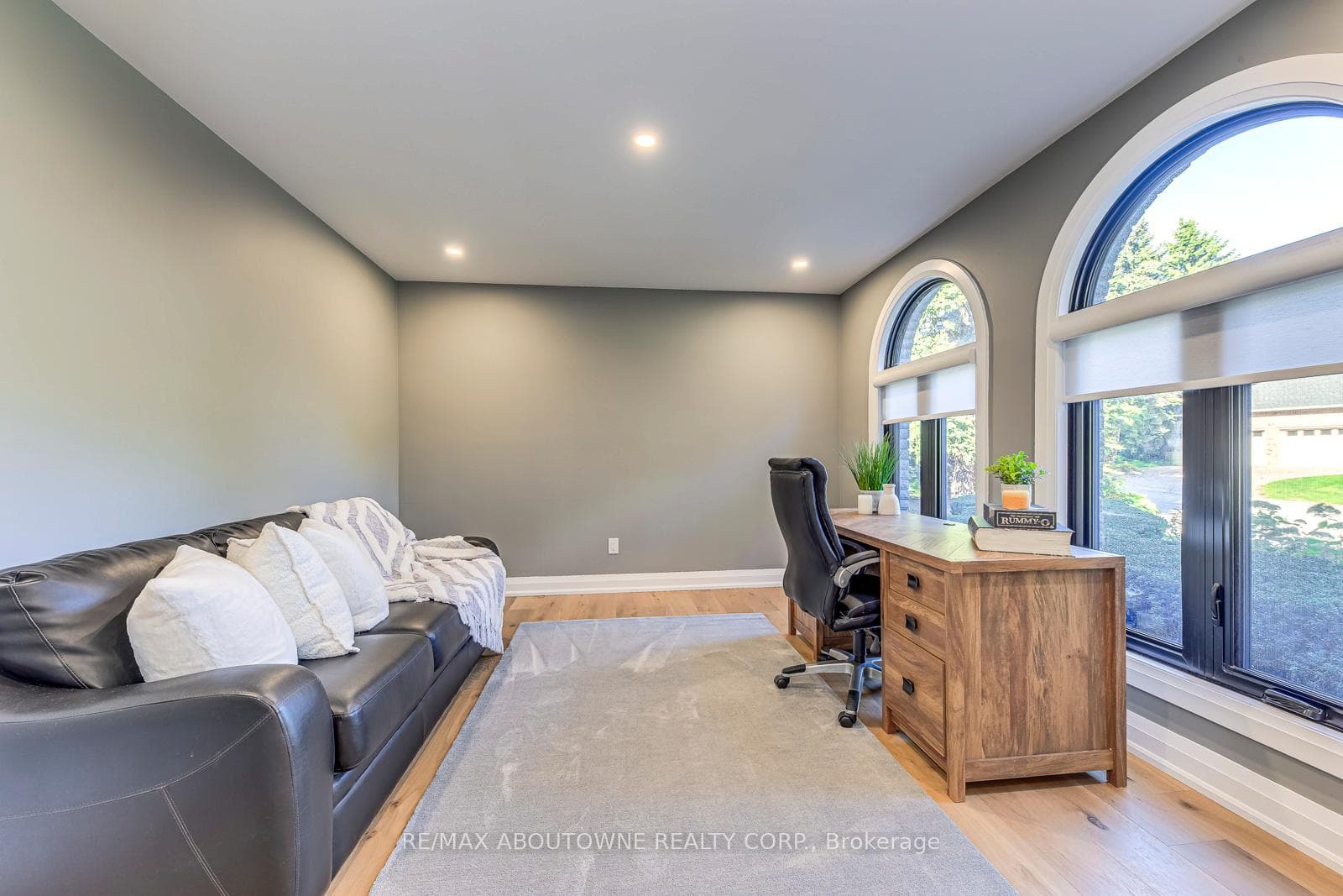 54 Deerview Avenue - Detached photo 6 of 50 in Hamilton, Ontario