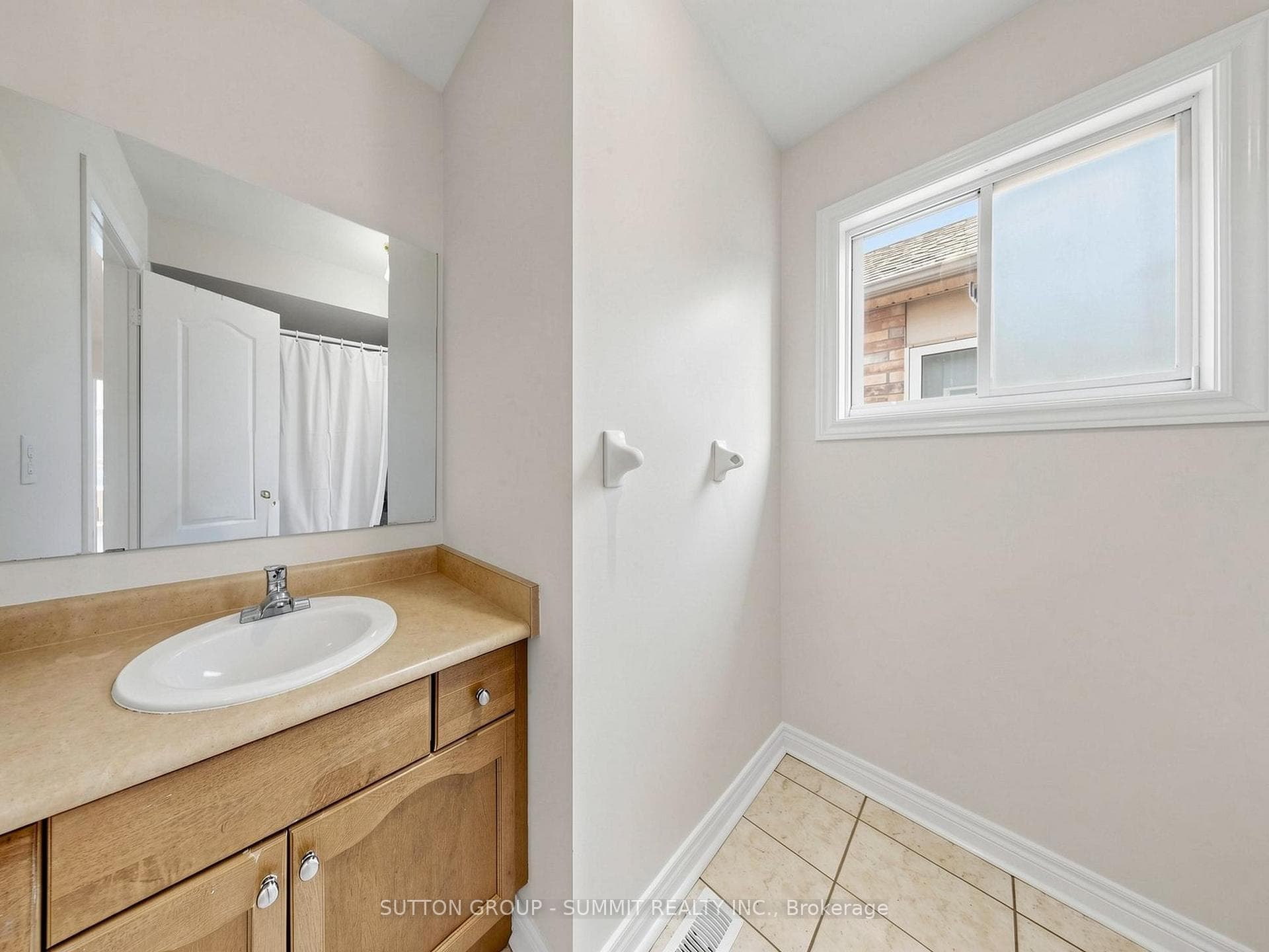 4880 YORKSHIRE Avenue - Detached photo 30 of 50 in Mississauga, Ontario