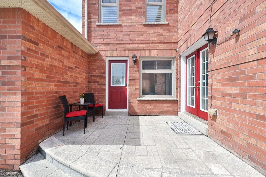 200 Lexington Road - Detached photo 28 of 37 in Oakville, Ontario