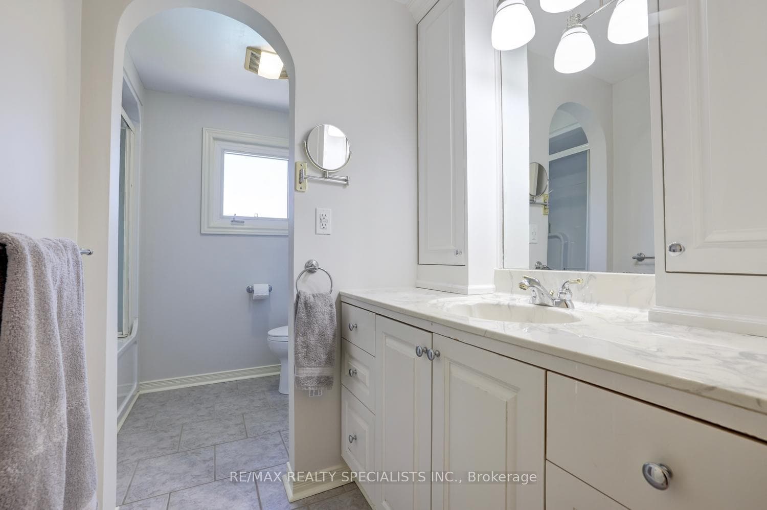 2488 Frankfield Road - Detached photo 25 of 42 in Mississauga, Ontario