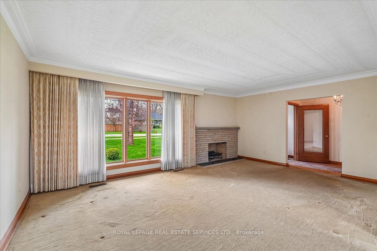 151 Wedgewood Drive - Detached photo 6 of 36 in Oakville, Ontario