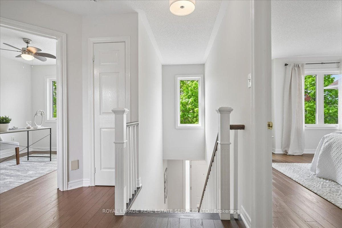 1493 Derby County Crescent - Detached photo 20 of 43 in Oakville, Ontario