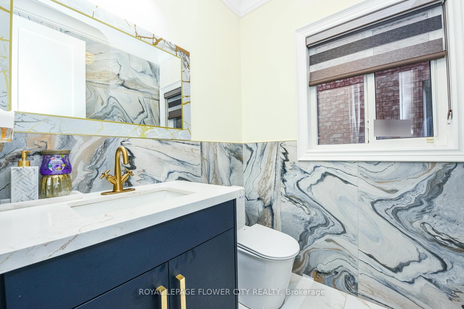 22 Wintersnow Court - Detached photo 13 of 50 in Brampton, Ontario