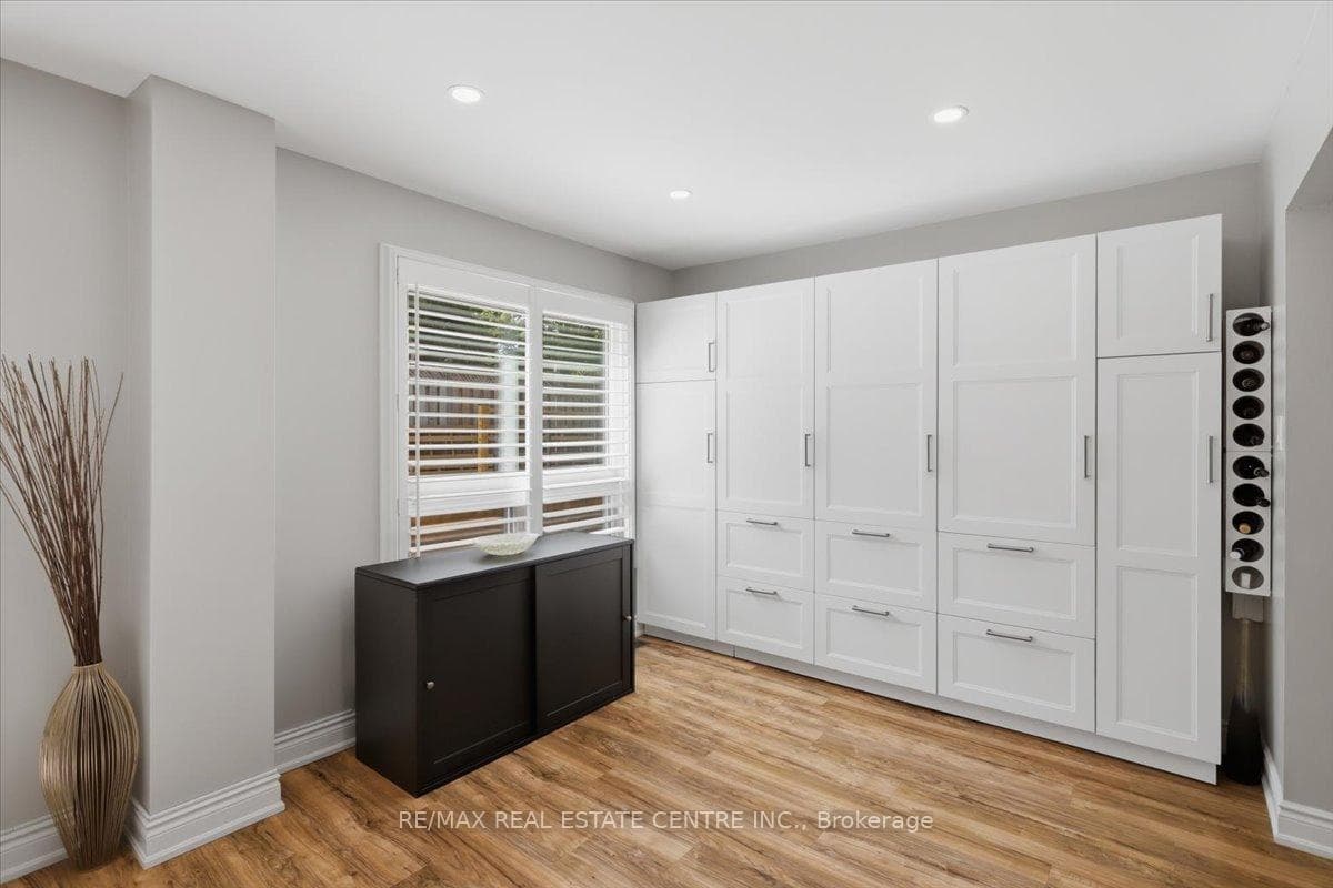 315 Woodlawn Crescent - Detached photo 13 of 47 in Milton, Ontario