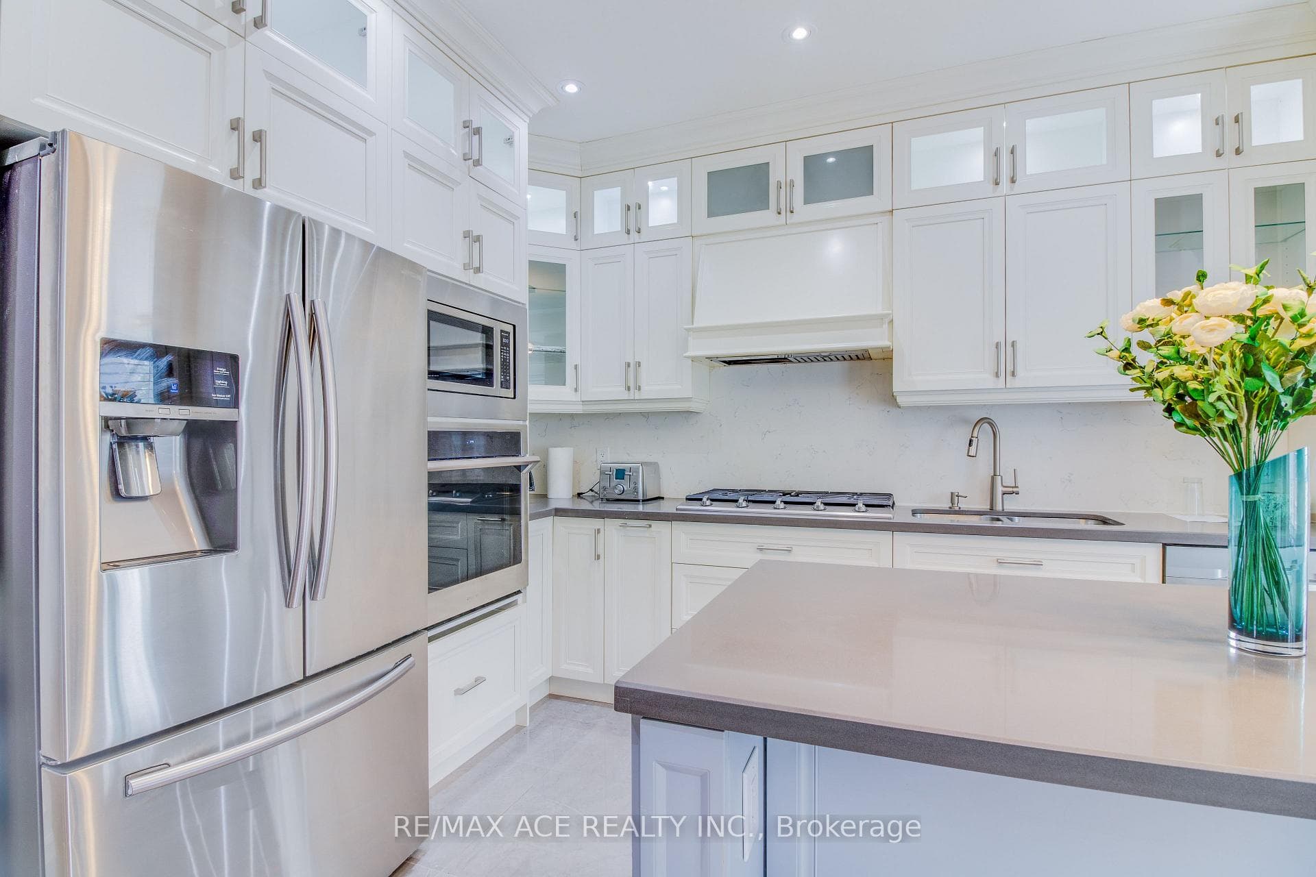 21 Haddon Avenue - Detached photo 11 of 25 in Birch Cliff / Cliffside, Ontario
