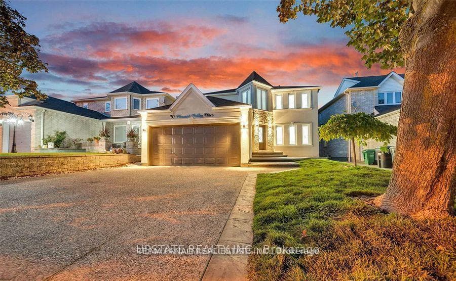 70 Pleasant Valley Place - home for sale in Brampton, Ontario
