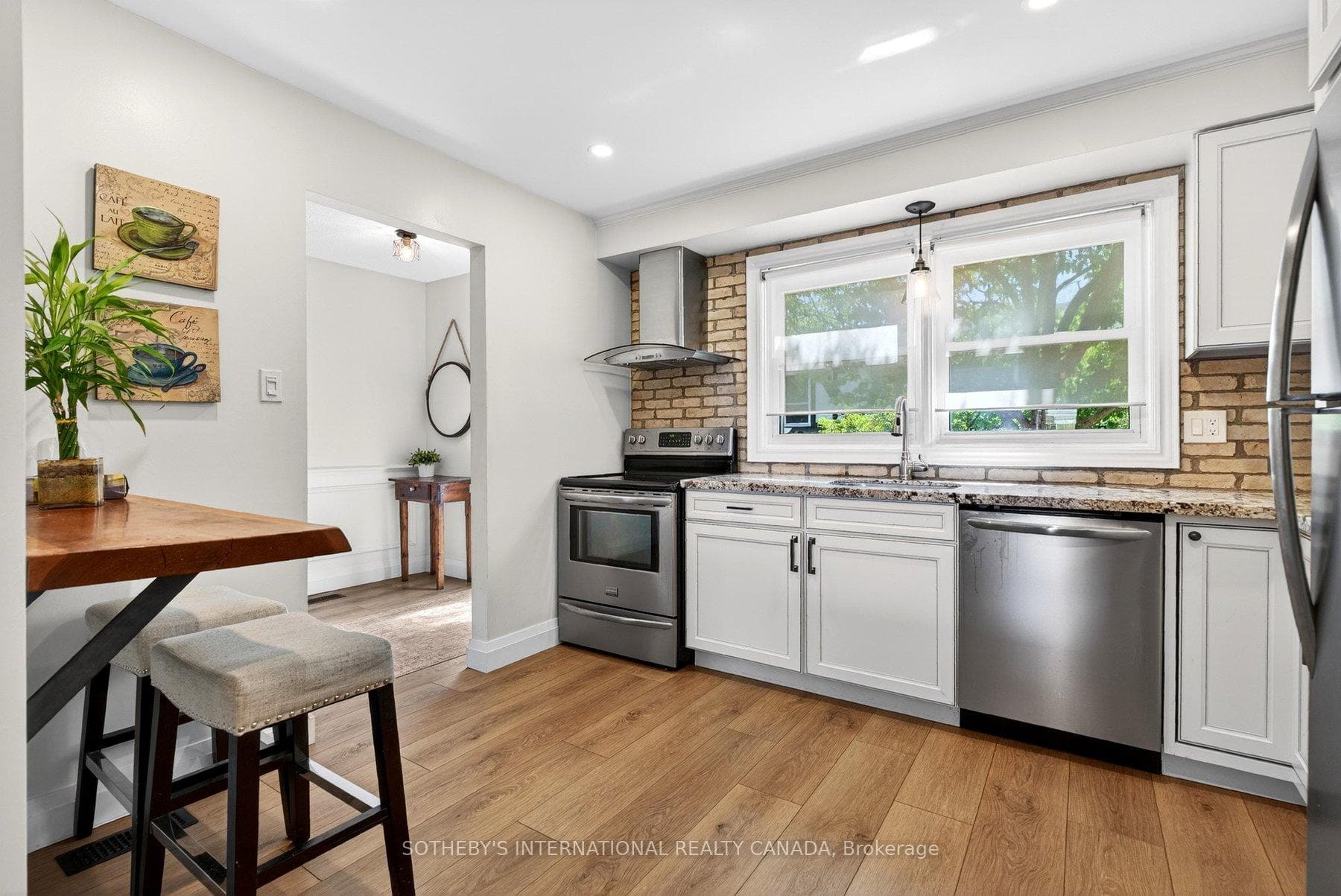 2230 Upper Middle Road Unit 3 - Condo photo 4 of 29 in Burlington, Ontario