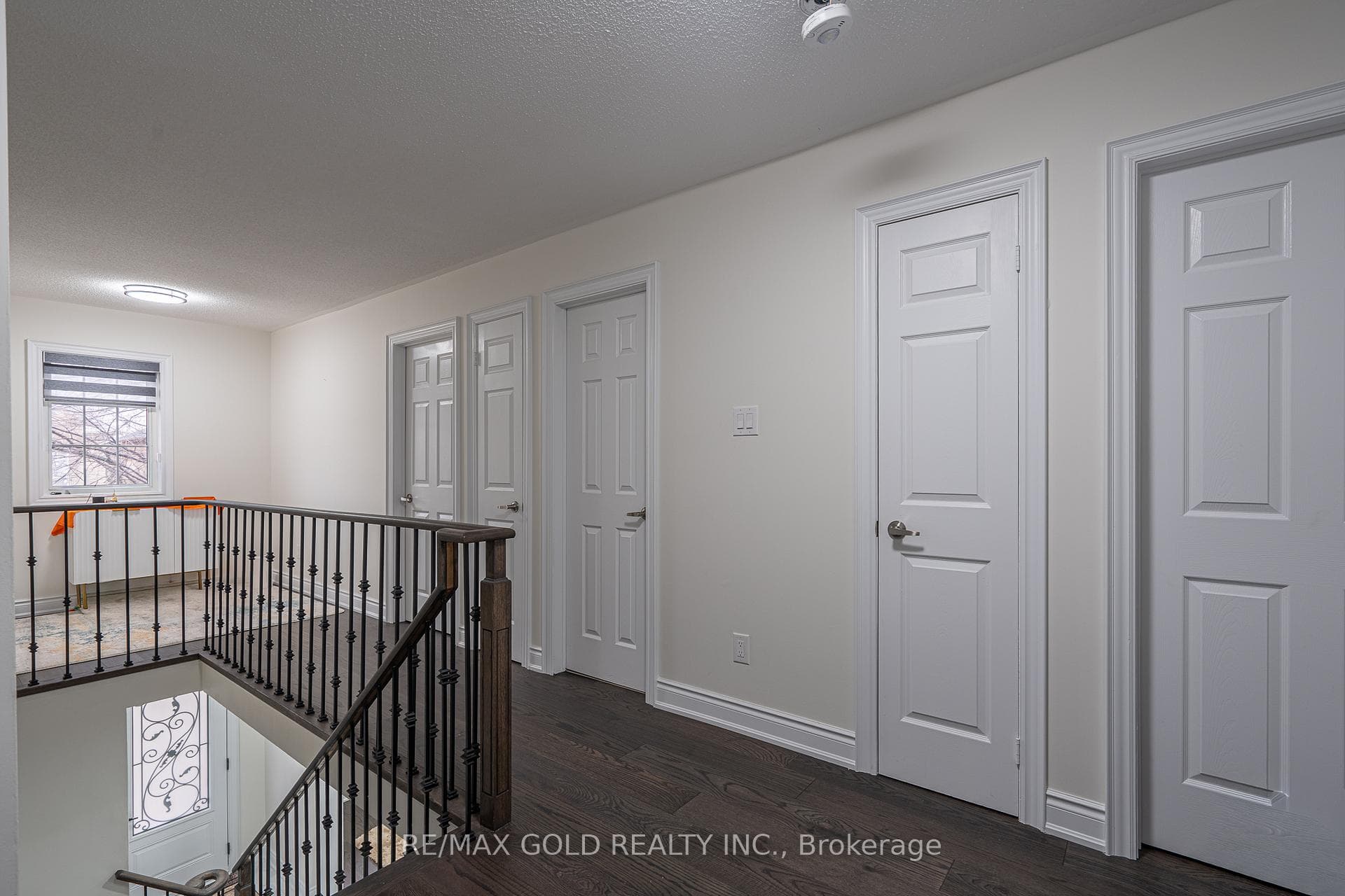 6 Meadow Glade Road - Detached photo 15 of 36 in Brampton, Ontario