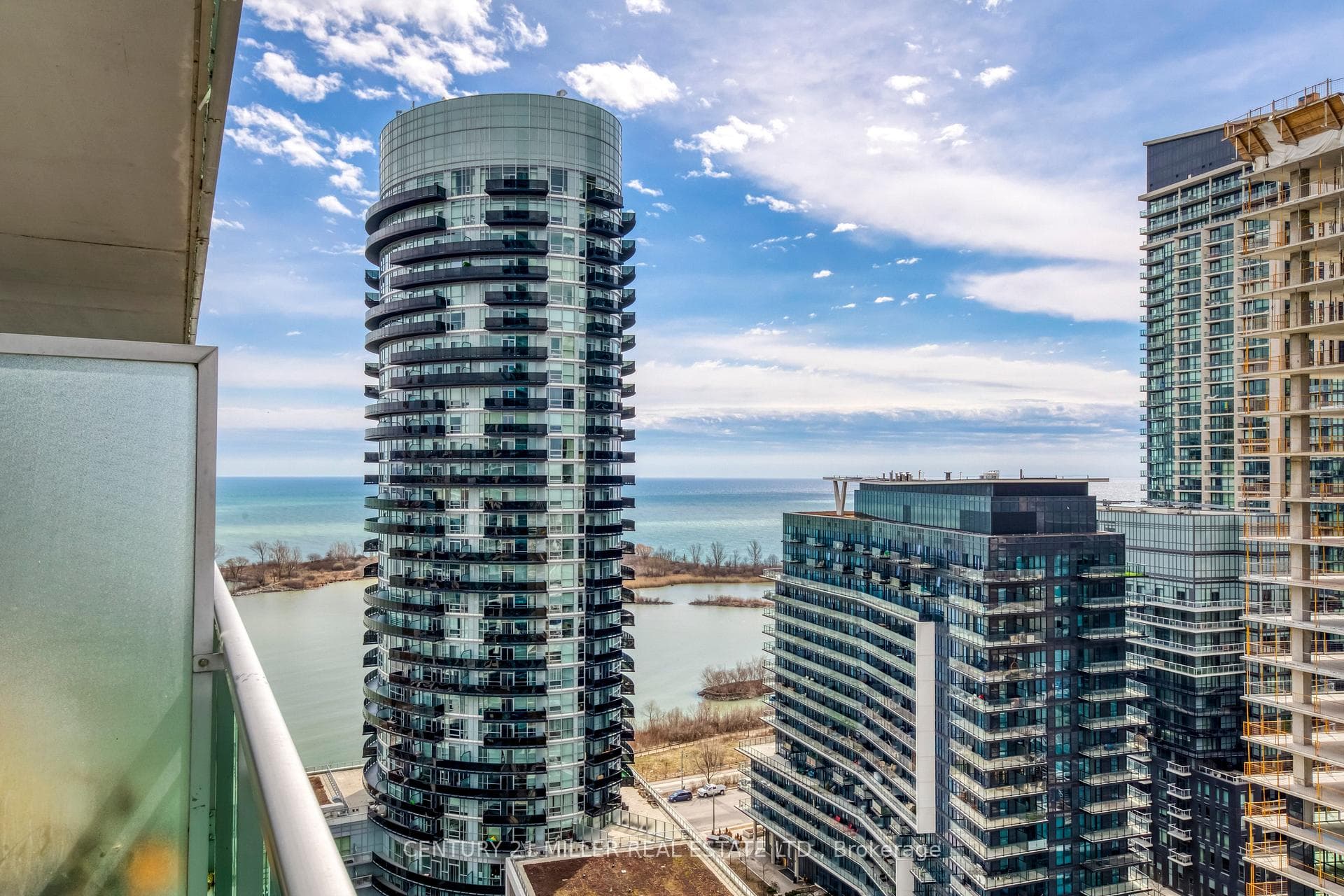 16 Brookers Lane Unit 2002 - Condo photo 24 of 42 in Liberty Village / Parkdale / South Parkdale, Ontario