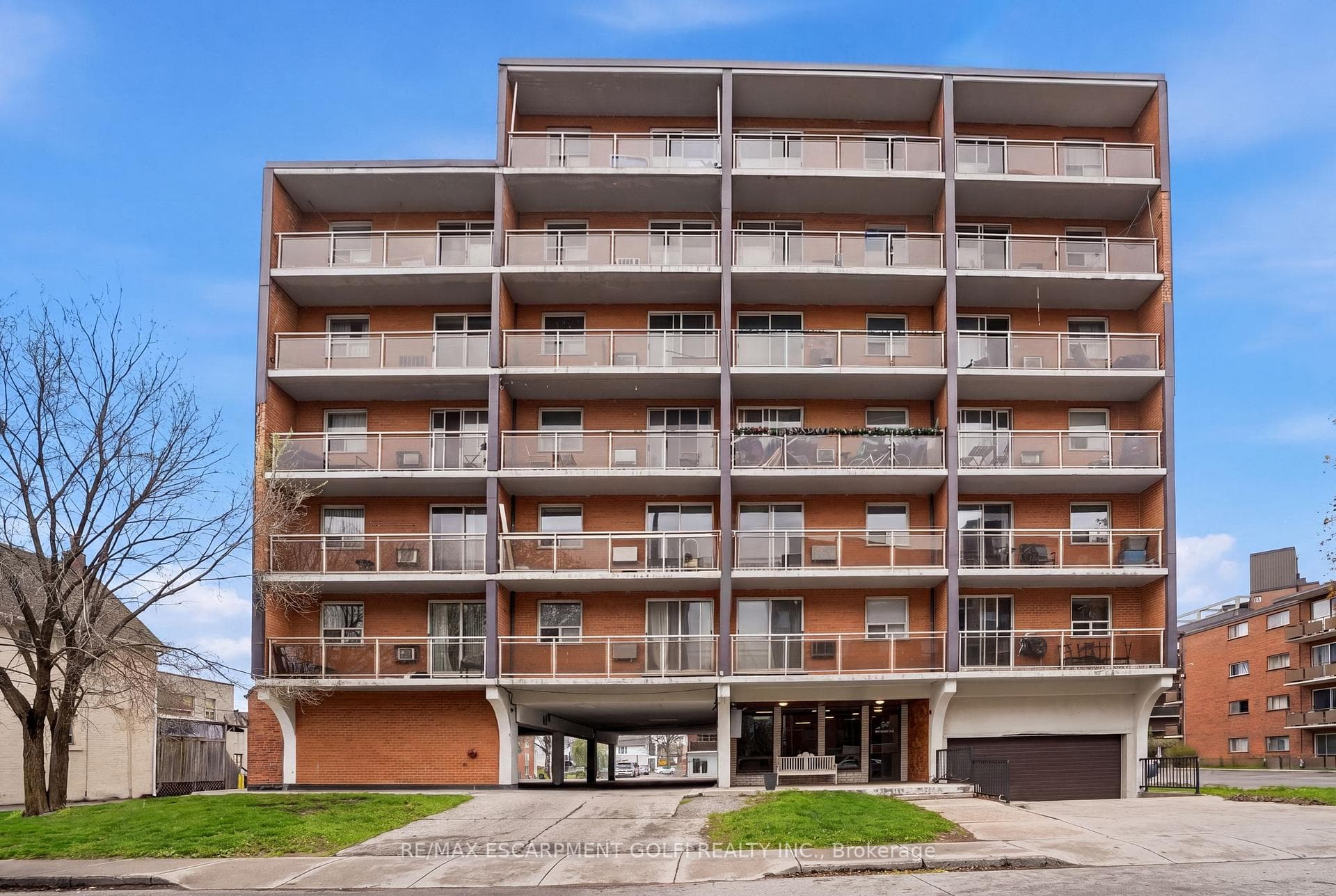 30 Summit Avenue Unit 303 - Condo photo 1 of 28 in Hamilton, Ontario