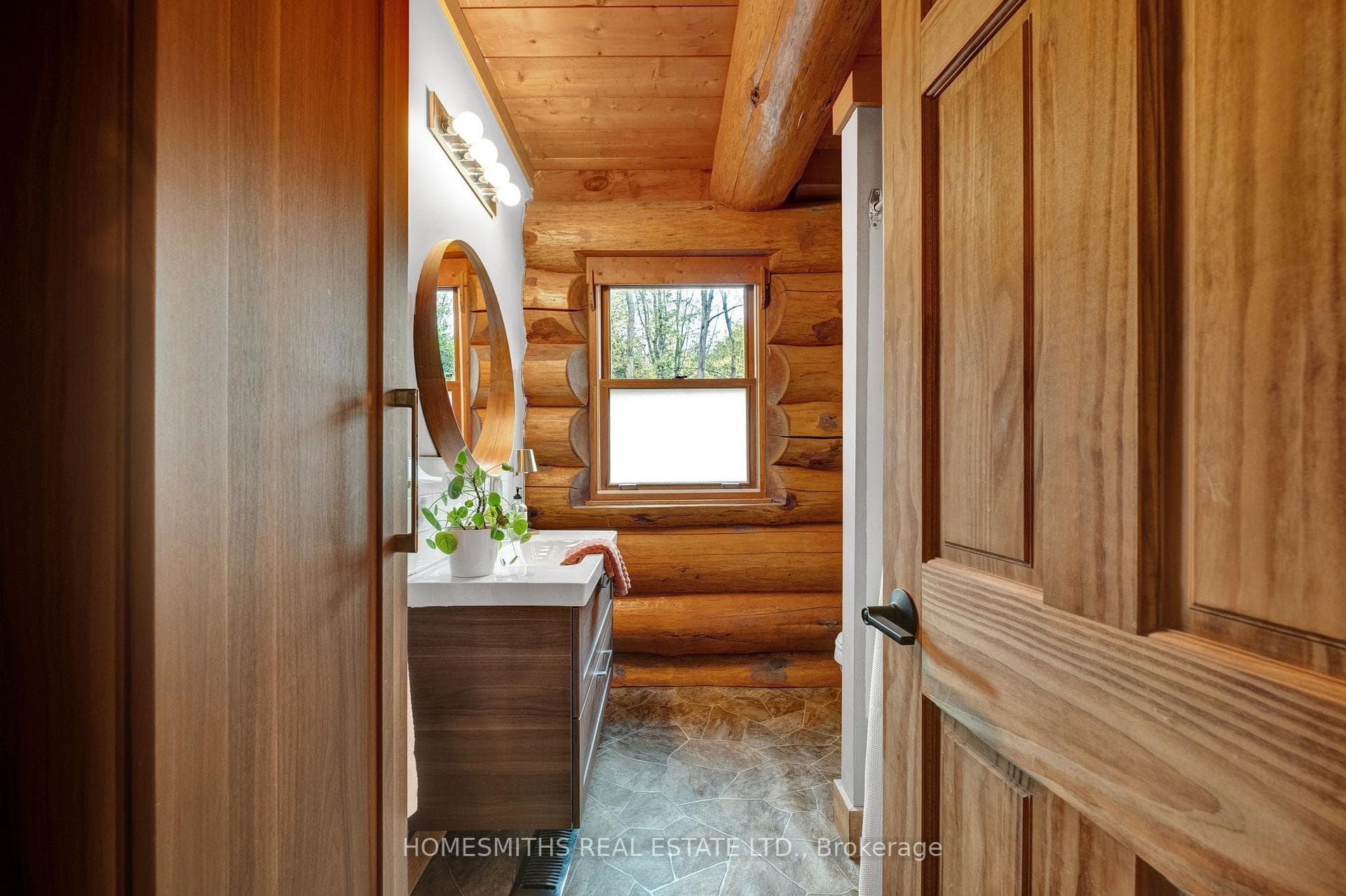 9655 Turk Road - Detached photo 11 of 50 in Hamilton Township, Ontario