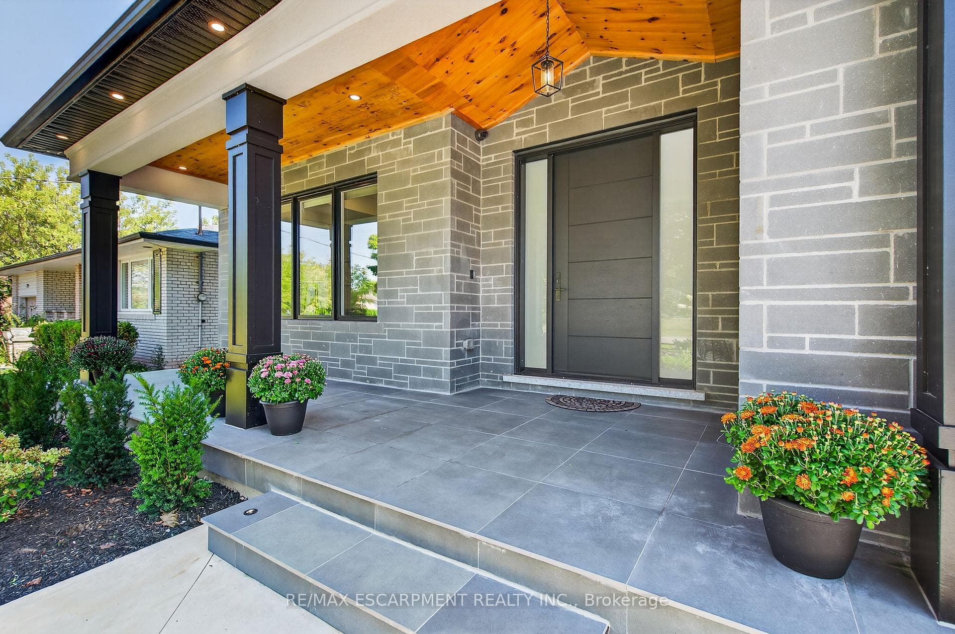 221 Morden Road - Detached photo 2 of 50 in Oakville, Ontario