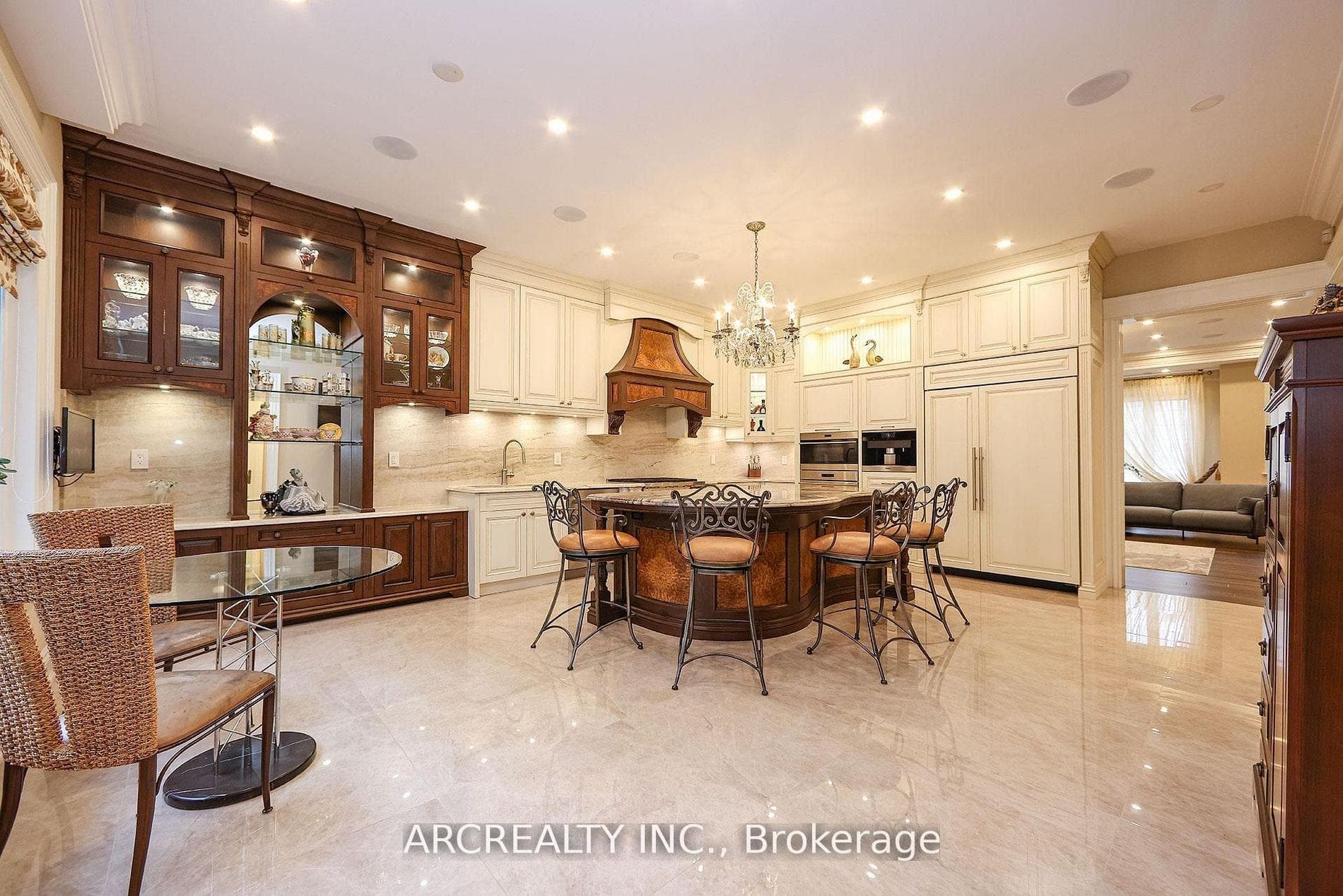 188 Alfred Avenue - Detached photo 18 of 49 in Willowdale / Newtonbrook, Ontario