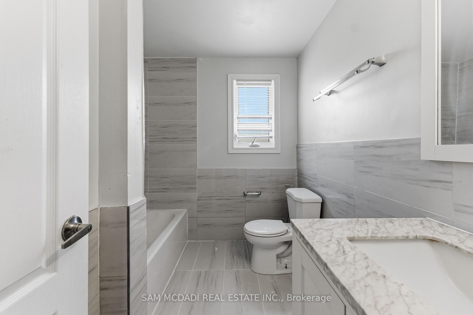 250 Orton Pk Road Unit 25 - Condo photo 9 of 23 in Scarborough (West Hill / Highland Creek), Ontario