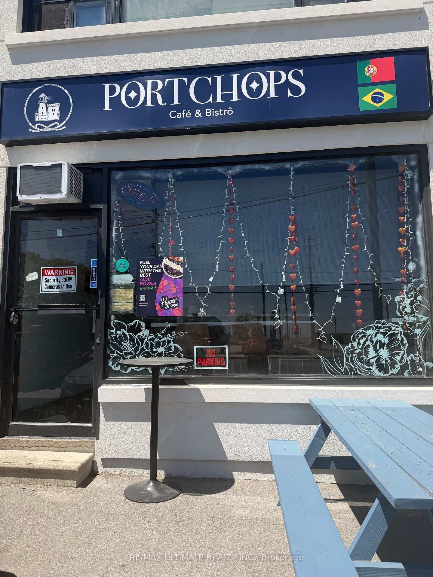 1097 Lakeshore Road - Commercial photo 1 of 8 in Mississauga, Ontario