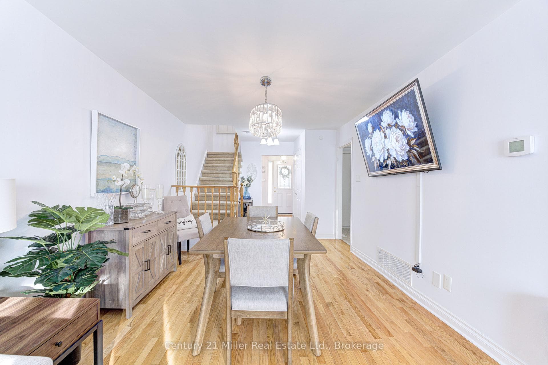 2256 MARGOT Street - Townhouse photo 8 of 46 in Oakville, Ontario