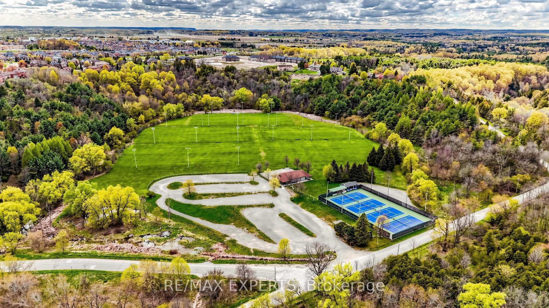 7 Warbrick Lane - Condo photo 43 of 45 in Caledon, Ontario