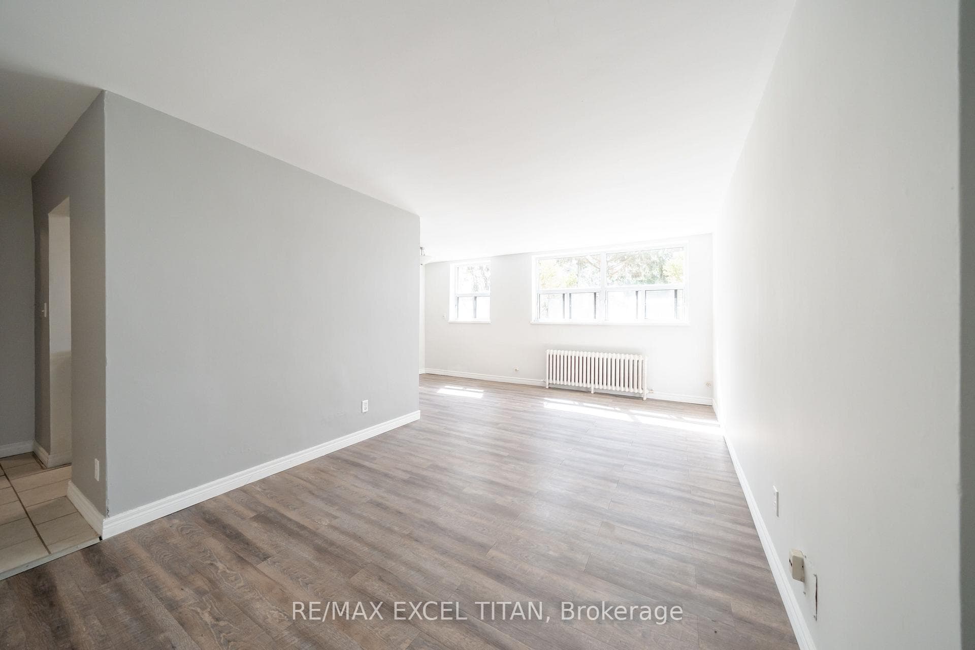 799 Robinson Street Unit 11 - Condo photo 1 of 13 in Burlington, Ontario
