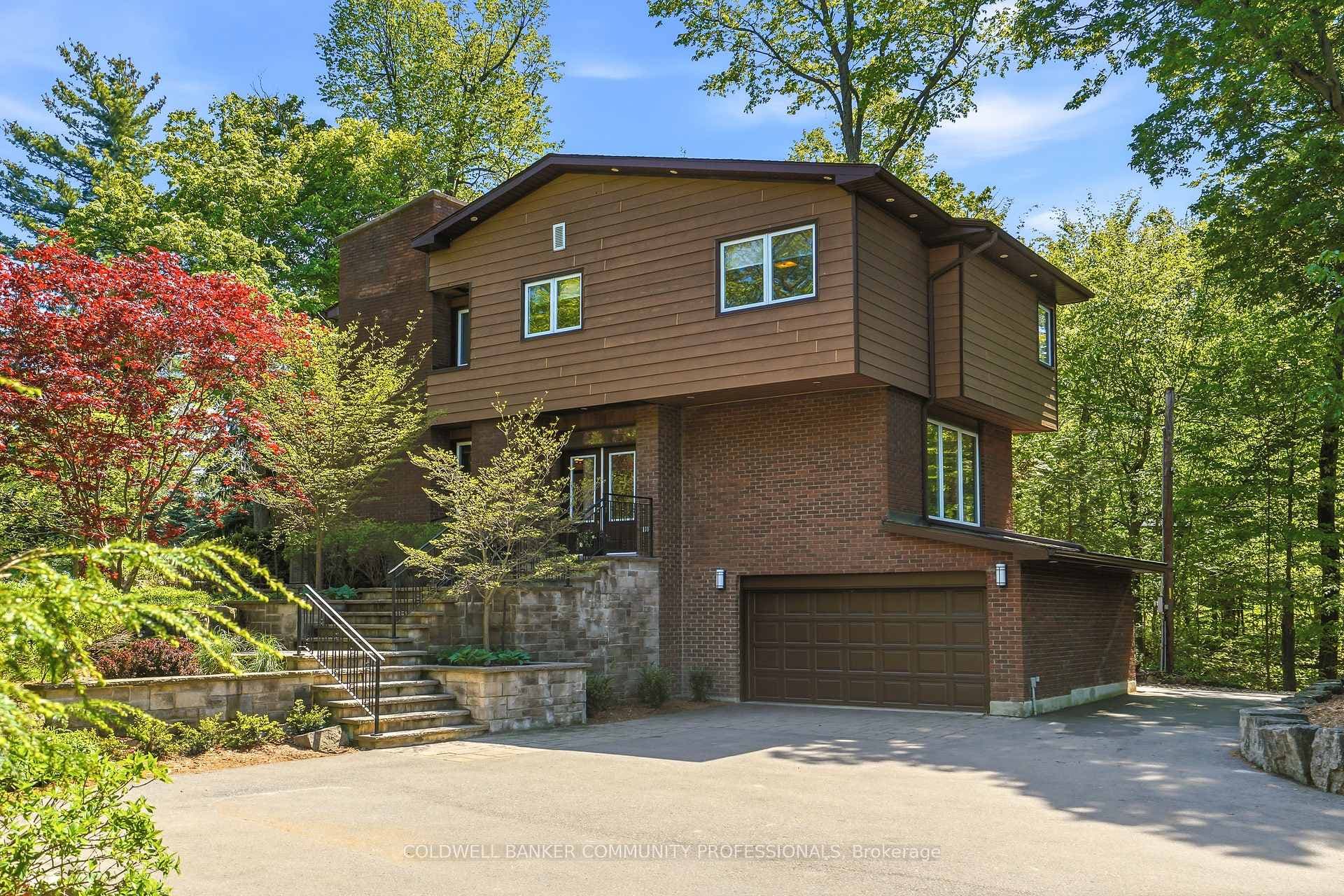 2552 Britannia Road - Detached photo 7 of 50 in Burlington, Ontario