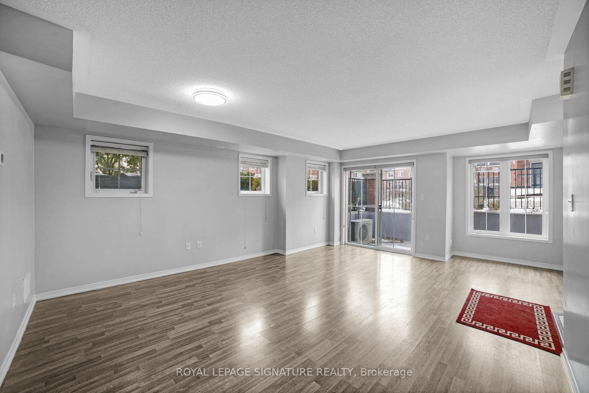 2492 Post Road Unit 19 - Condo photo 9 of 24 in Oakville, Ontario