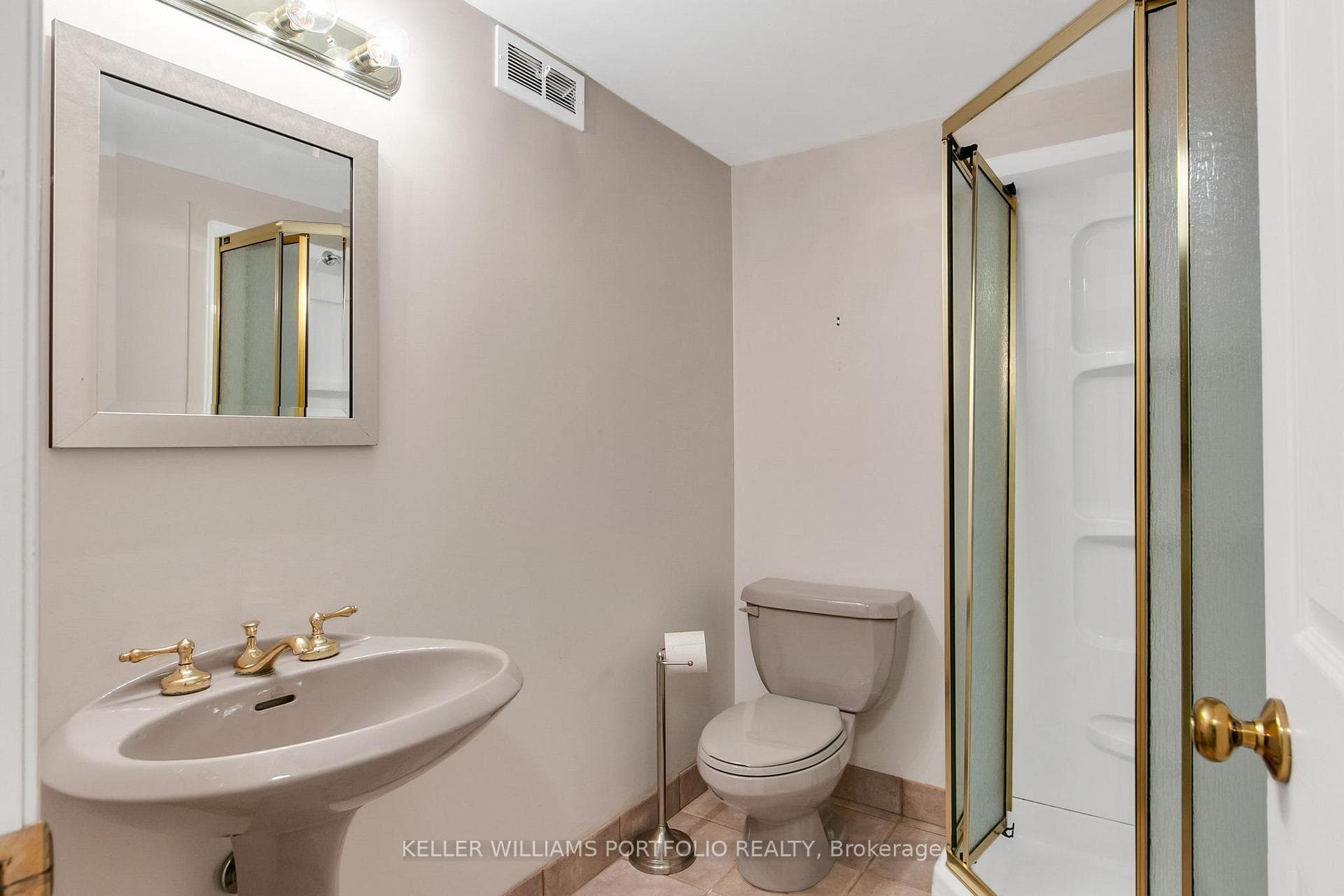 29 Winlock Park - Detached photo 23 of 30 in Willowdale / Newtonbrook, Ontario