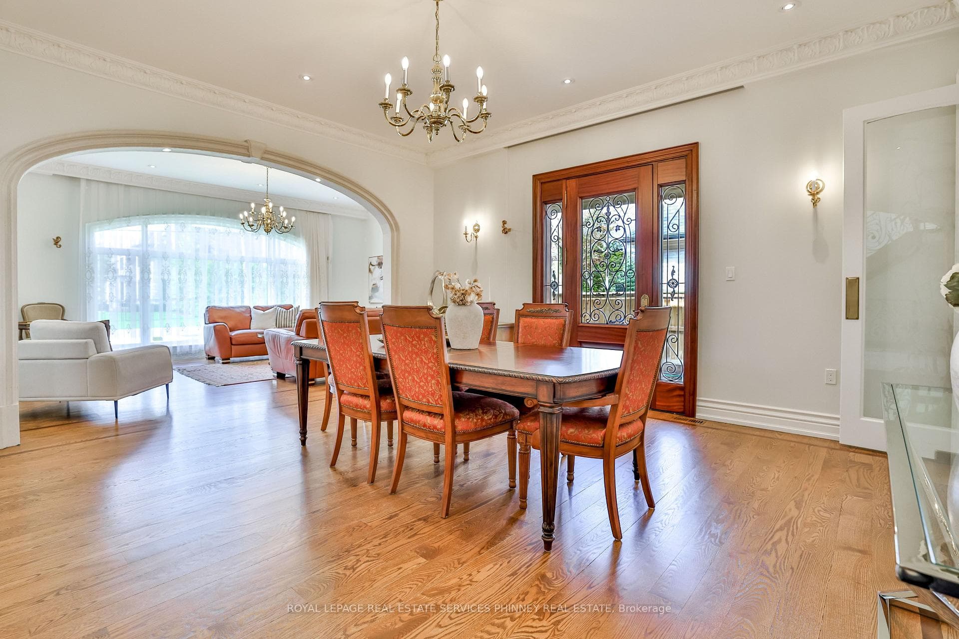 1511 Broadmoor Avenue - Detached photo 8 of 50 in Mississauga, Ontario