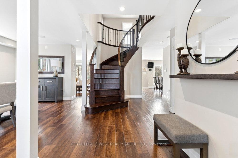 2293 Carpenters Circle - Detached photo 12 of 50 in Oakville, Ontario