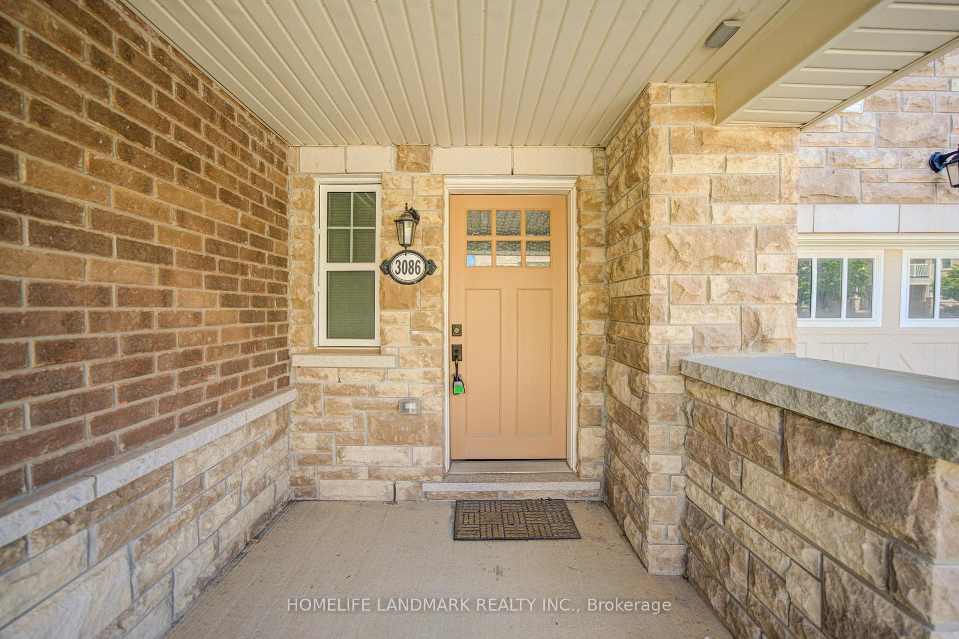 3086 Mistletoe Gardens - Townhouse photo 3 of 38 in Oakville, Ontario