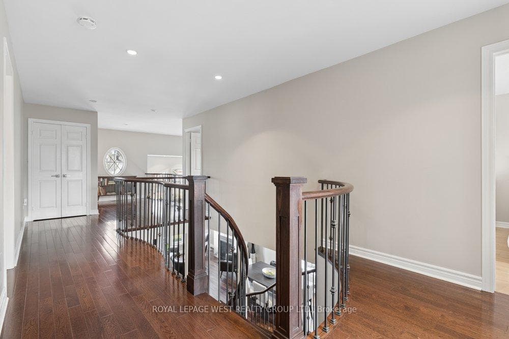 2293 Carpenters Circle - Detached photo 32 of 50 in Oakville, Ontario