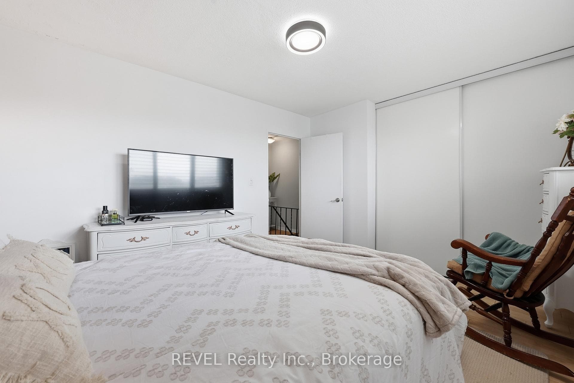 350 Quigley Road Unit 824 - Condo photo 20 of 25 in Hamilton, Ontario