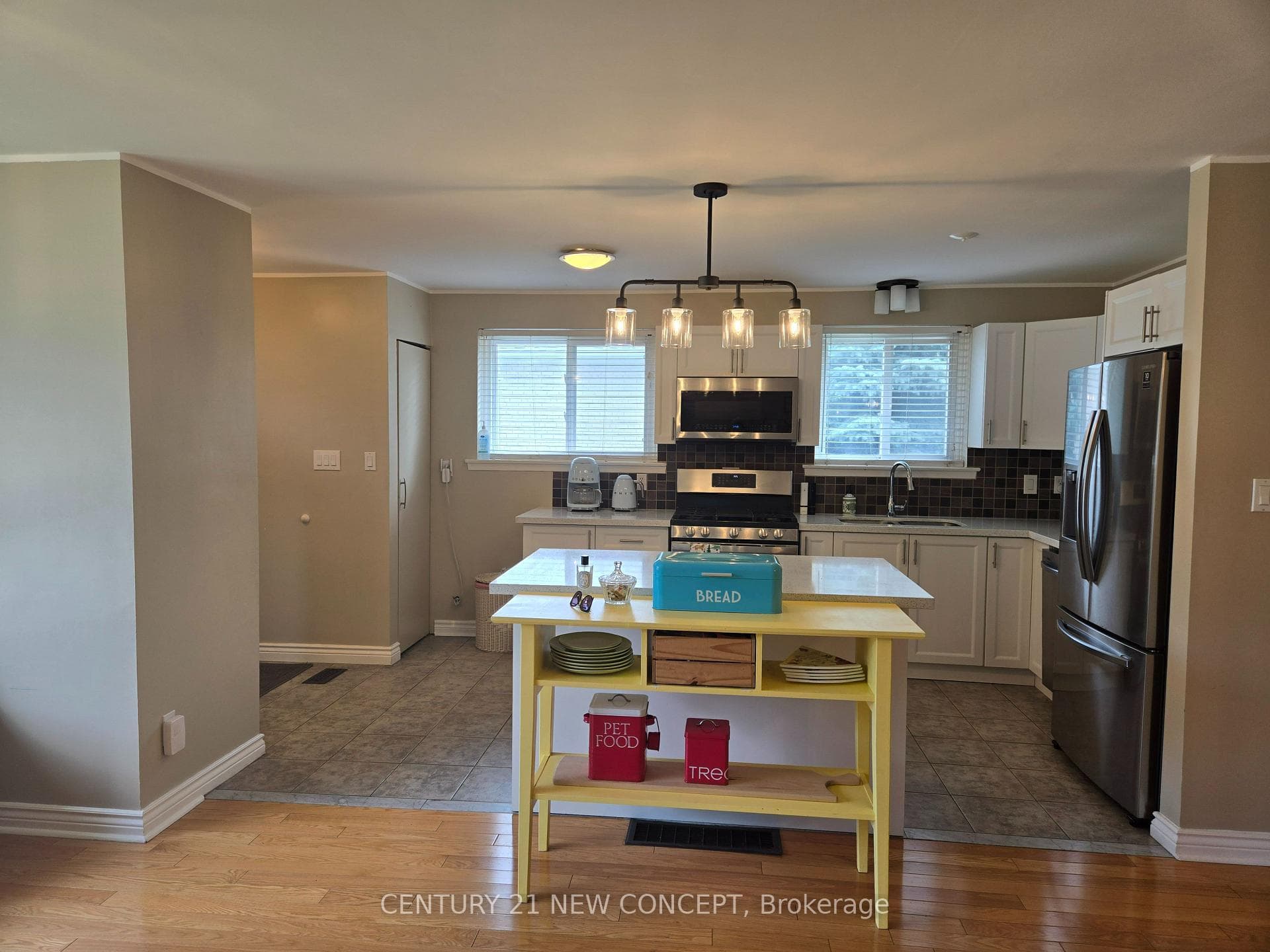 412 Melores Drive - Semi-Detached photo 7 of 26 in Burlington, Ontario