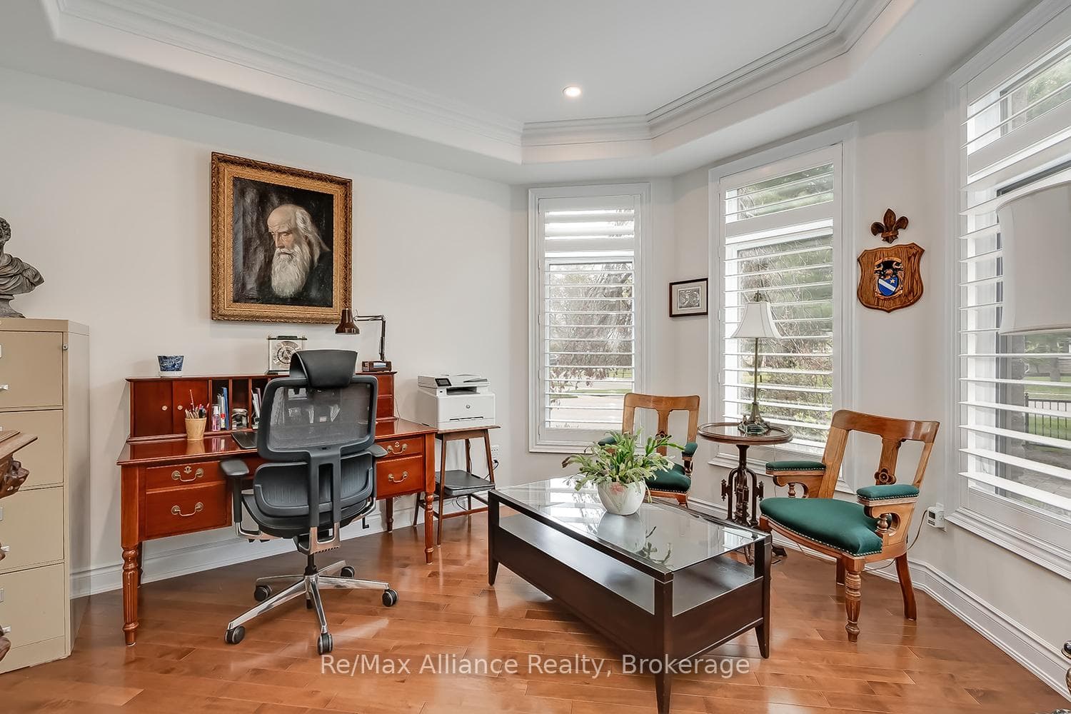 203 Burloak Drive - Detached photo 4 of 50 in Oakville, Ontario