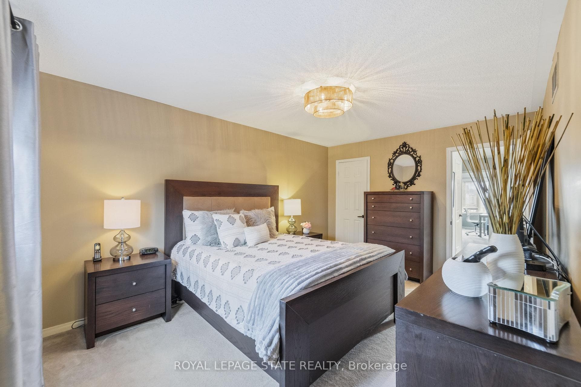 1795 Creek Way - Semi-Detached photo 15 of 38 in Burlington, Ontario