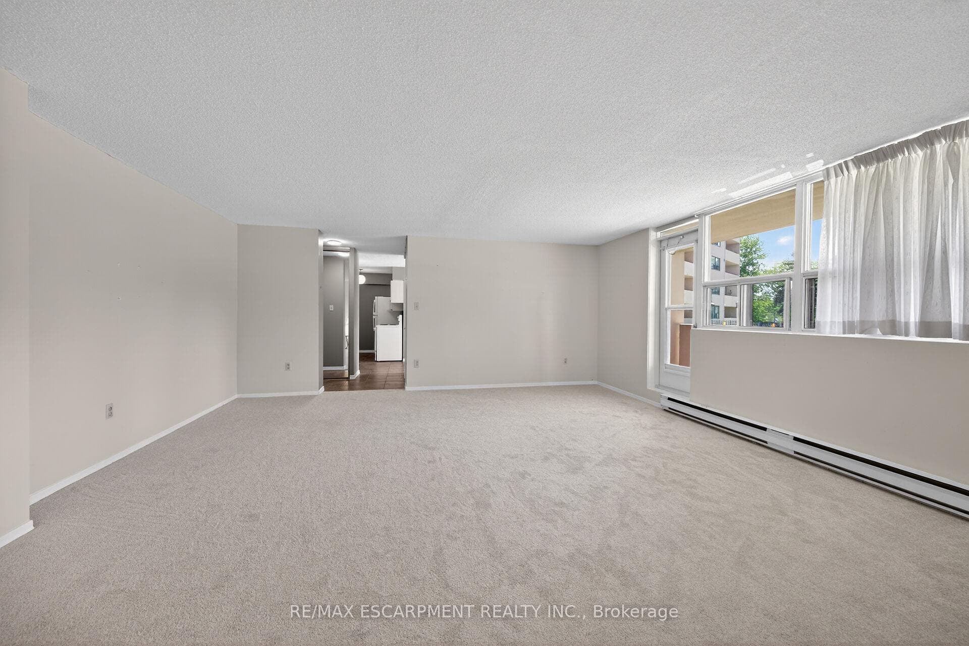 700 Dynes Road Unit 101 - Condo photo 6 of 48 in Burlington, Ontario