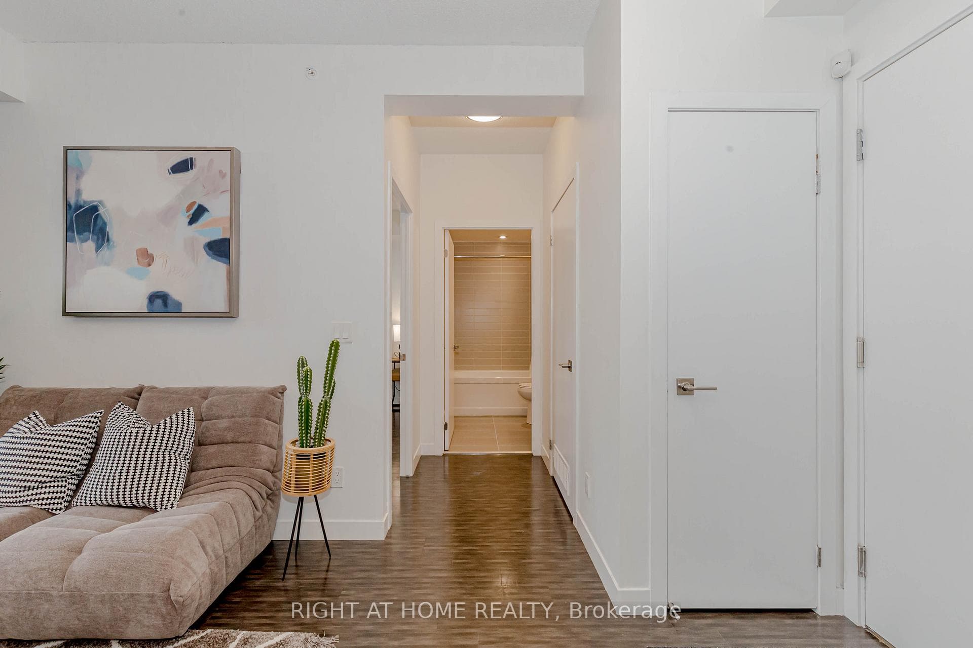 2093 Fairview Street Unit 709 - Condo photo 20 of 45 in Burlington, Ontario