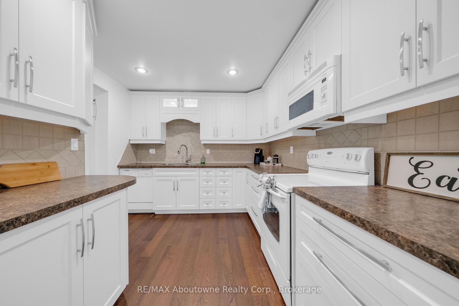 1270 Gainsborough Drive Unit 35 - Condo photo 13 of 50 in Oakville, Ontario