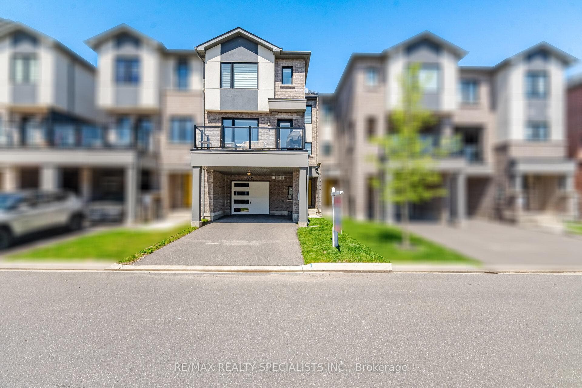 510 Bellflower Court - Townhouse photo 1 of 41 in Milton, Ontario