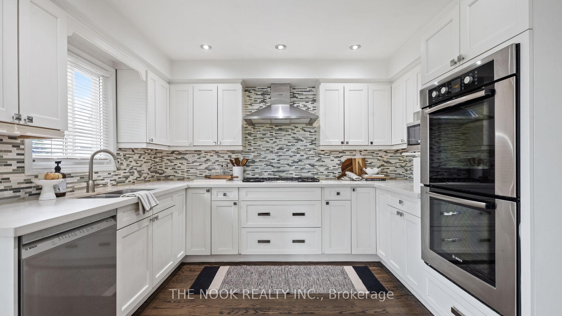 938 Wetherby Lane - Detached photo 15 of 48 in Mississauga, Ontario