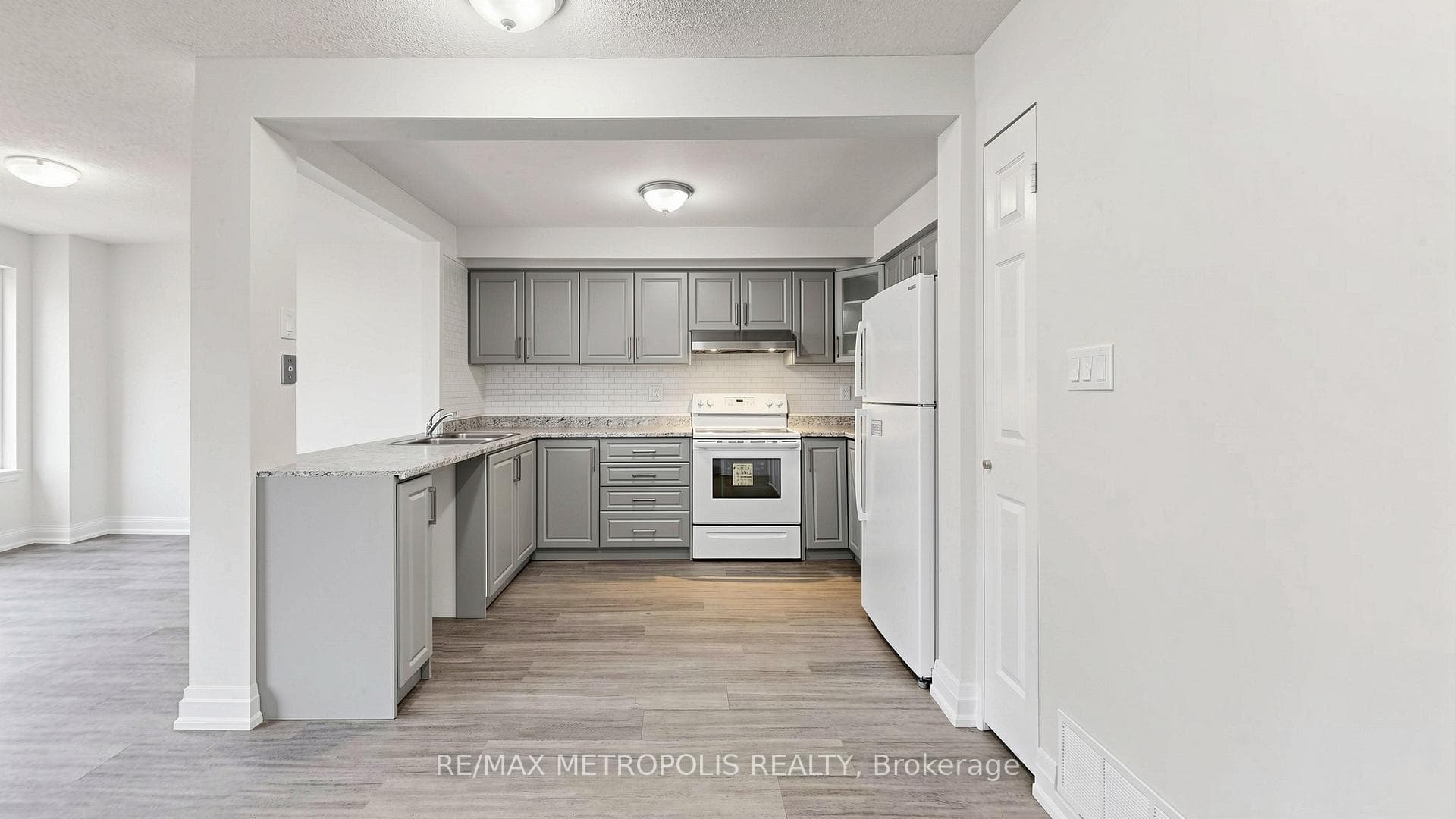 11 Livonia Place Unit 18 - Condo photo 12 of 50 in Scarborough (West Hill / Highland Creek), Ontario