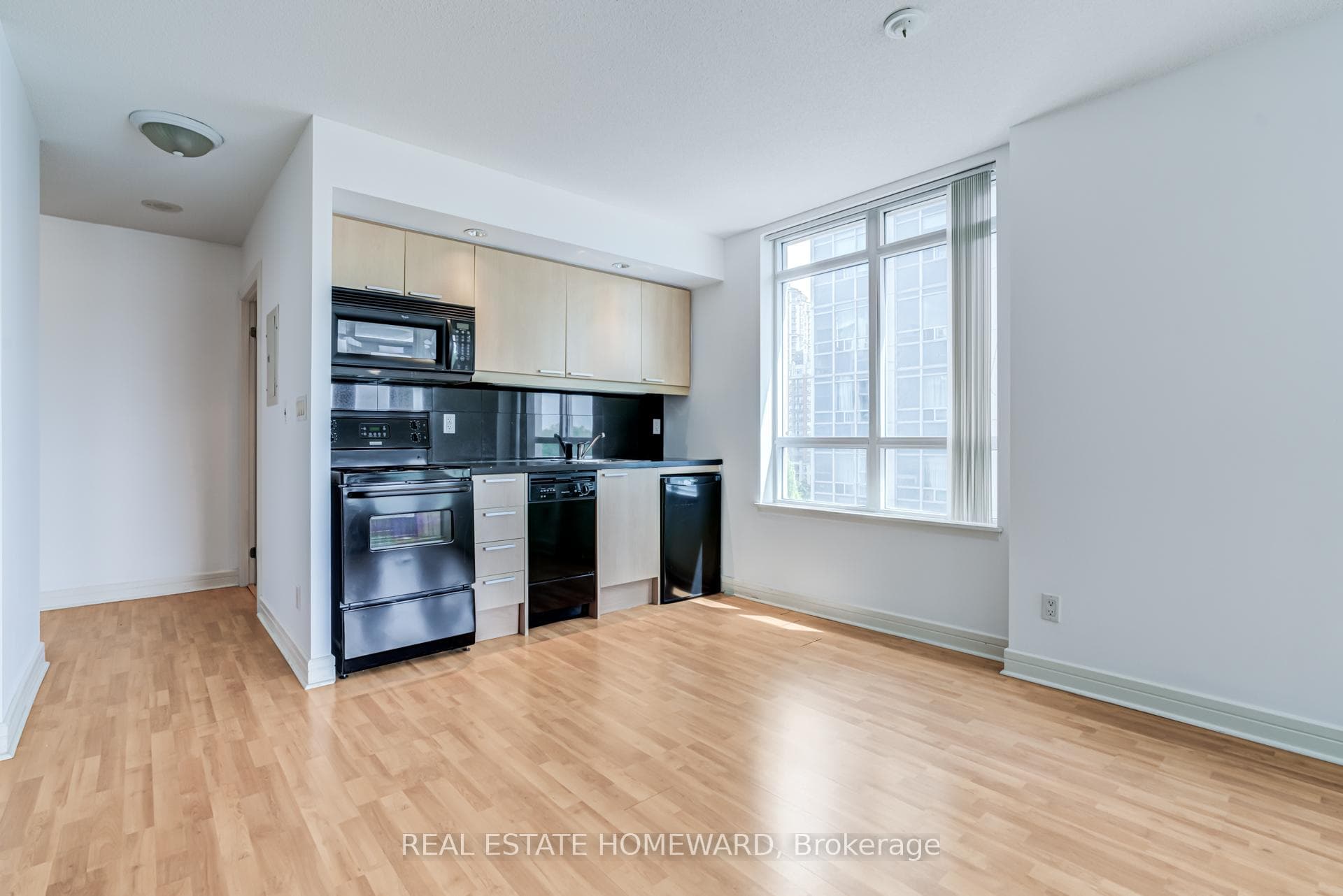 19 Avondale Avenue Unit Up01 - Condo photo 12 of 27 in Willowdale / Newtonbrook, Ontario