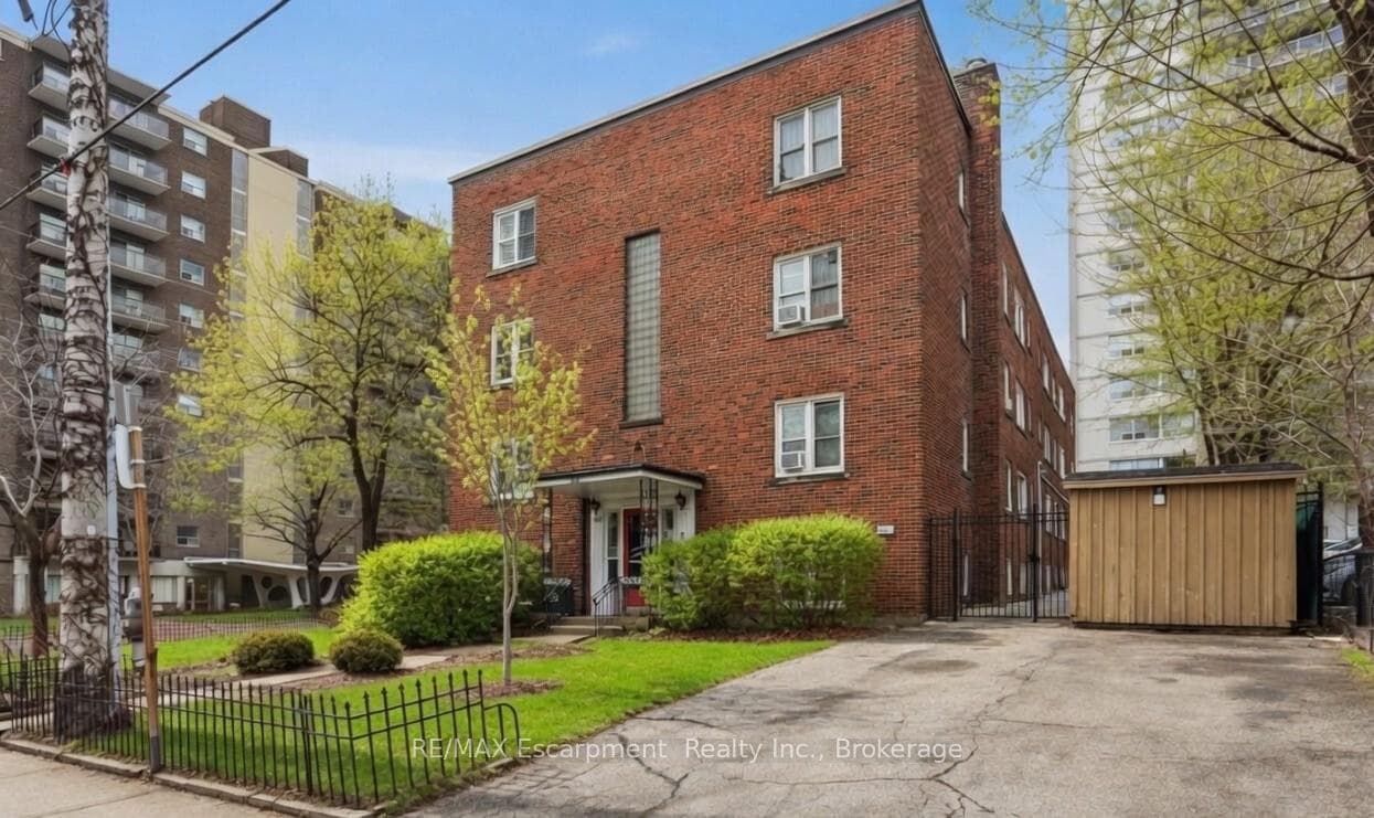 60 Robinson Street Unit 305 - Condo photo 1 of 12 in Hamilton, Ontario