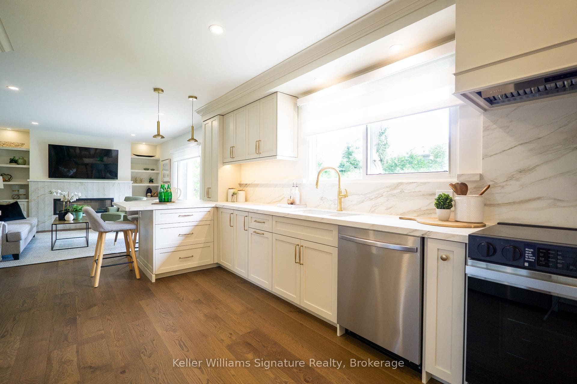 503 Wicklow Road - Detached photo 13 of 42 in Burlington, Ontario
