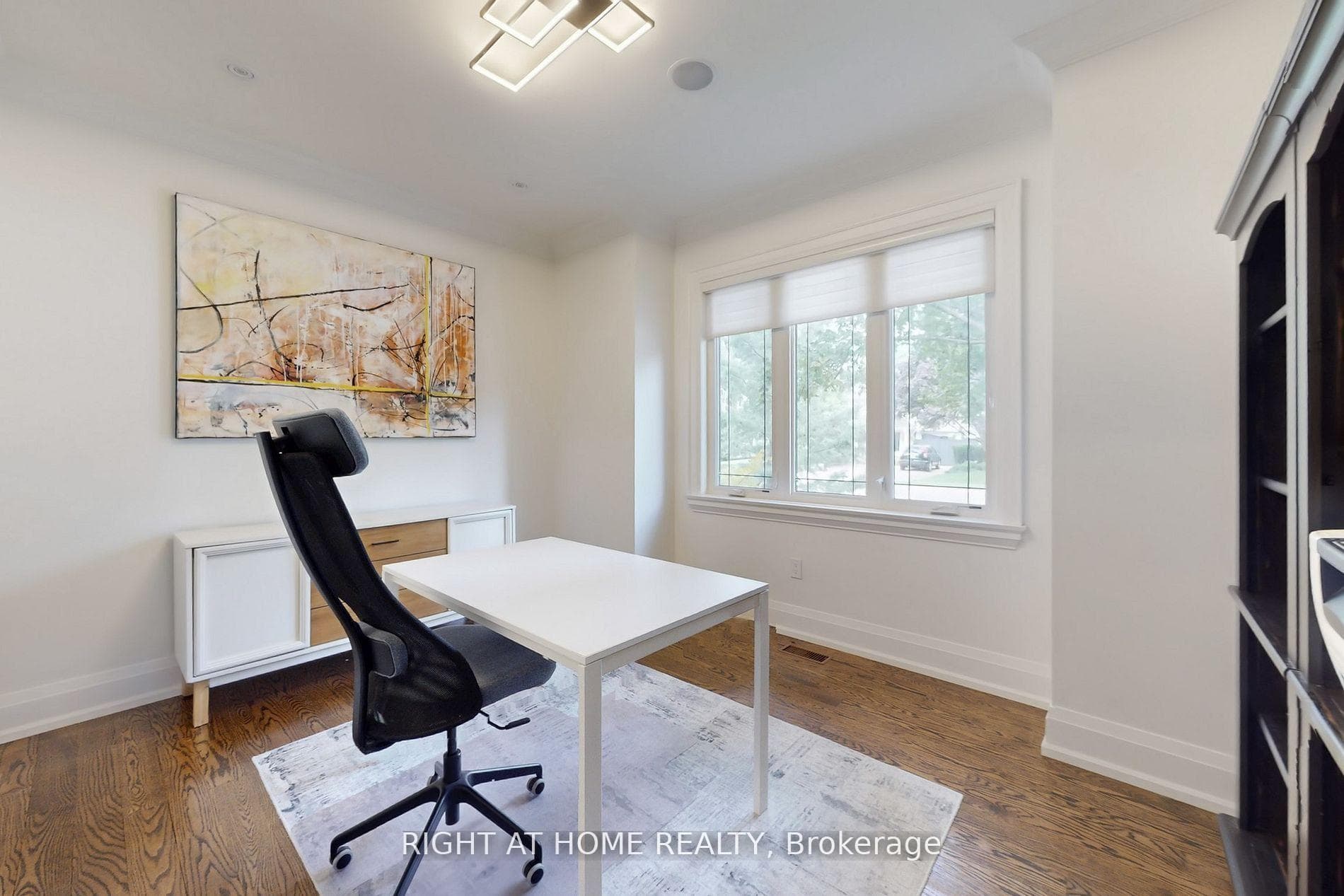 490 Orchard Drive - Detached photo 9 of 22 in Oakville, Ontario