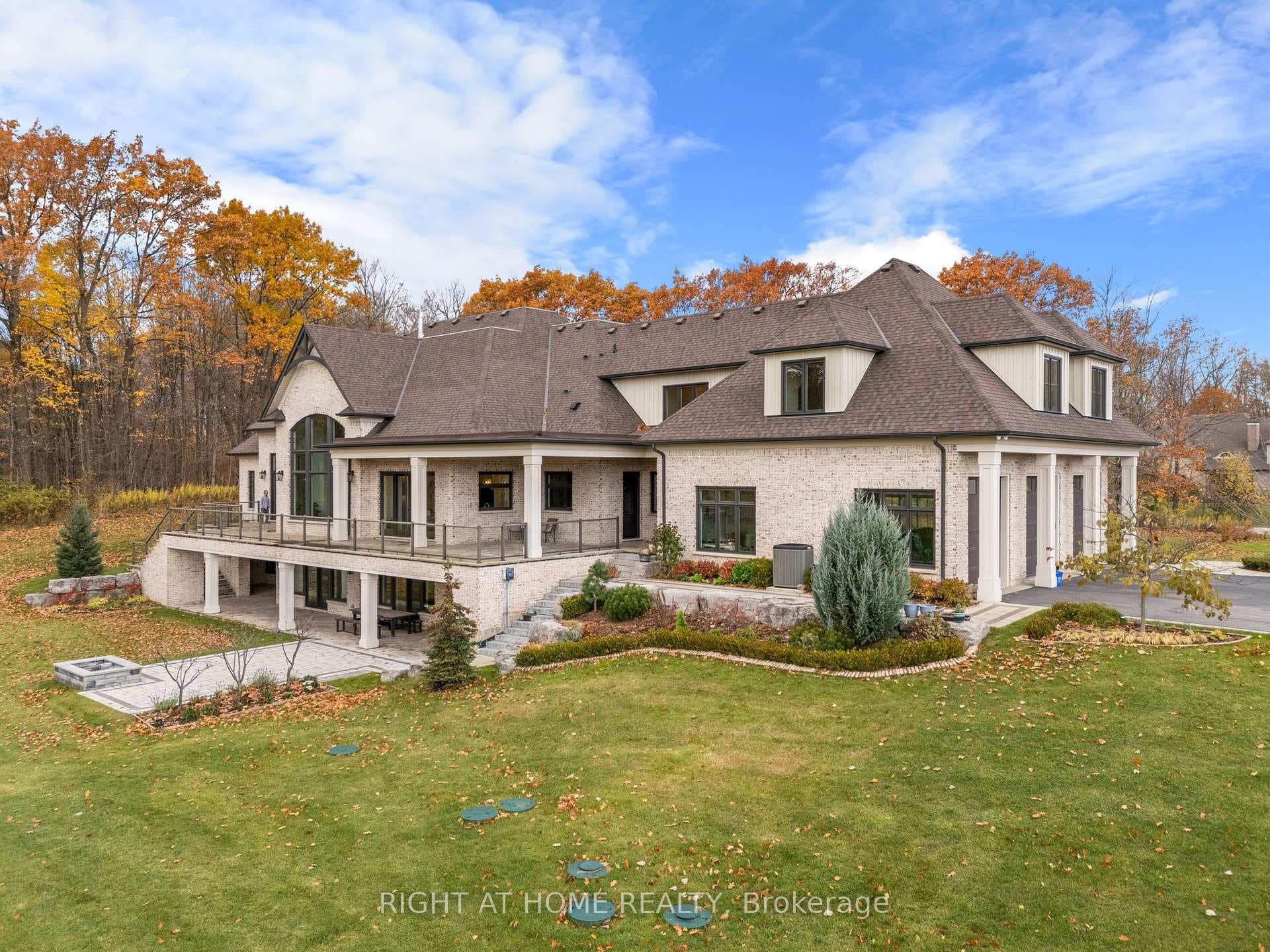 2606 Harvestmoon Lane - Detached photo 3 of 50 in Burlington, Ontario
