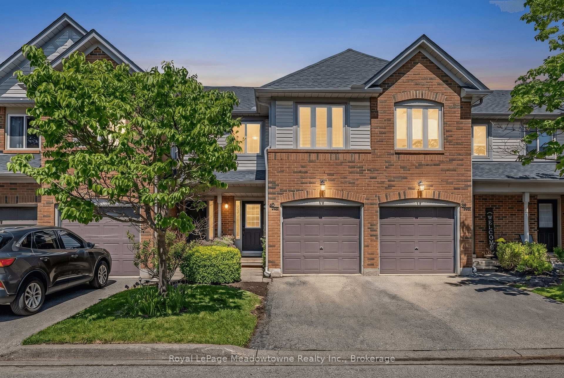 2960 Headon Forest Drive Unit 40 - Condo photo 1 of 33 in Burlington, Ontario
