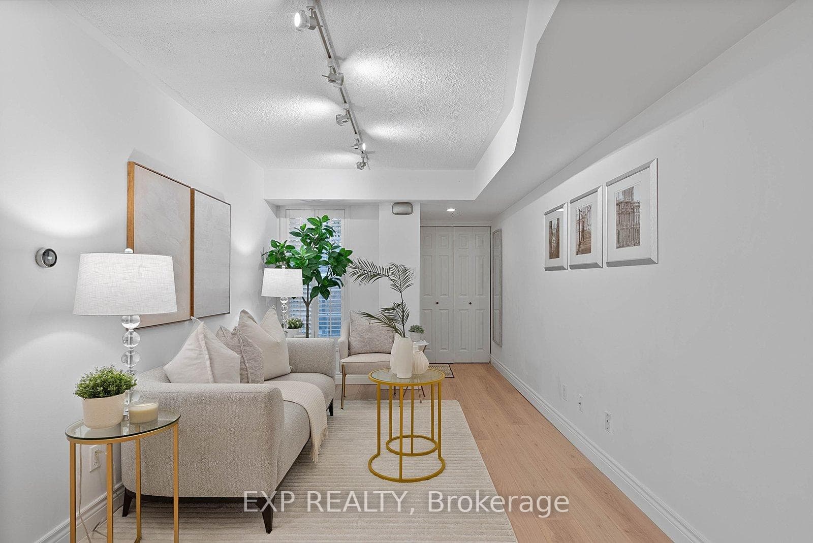 12 Portland Street Unit Th B - Condo photo 8 of 26 in Downtown Toronto / Waterfront, Ontario